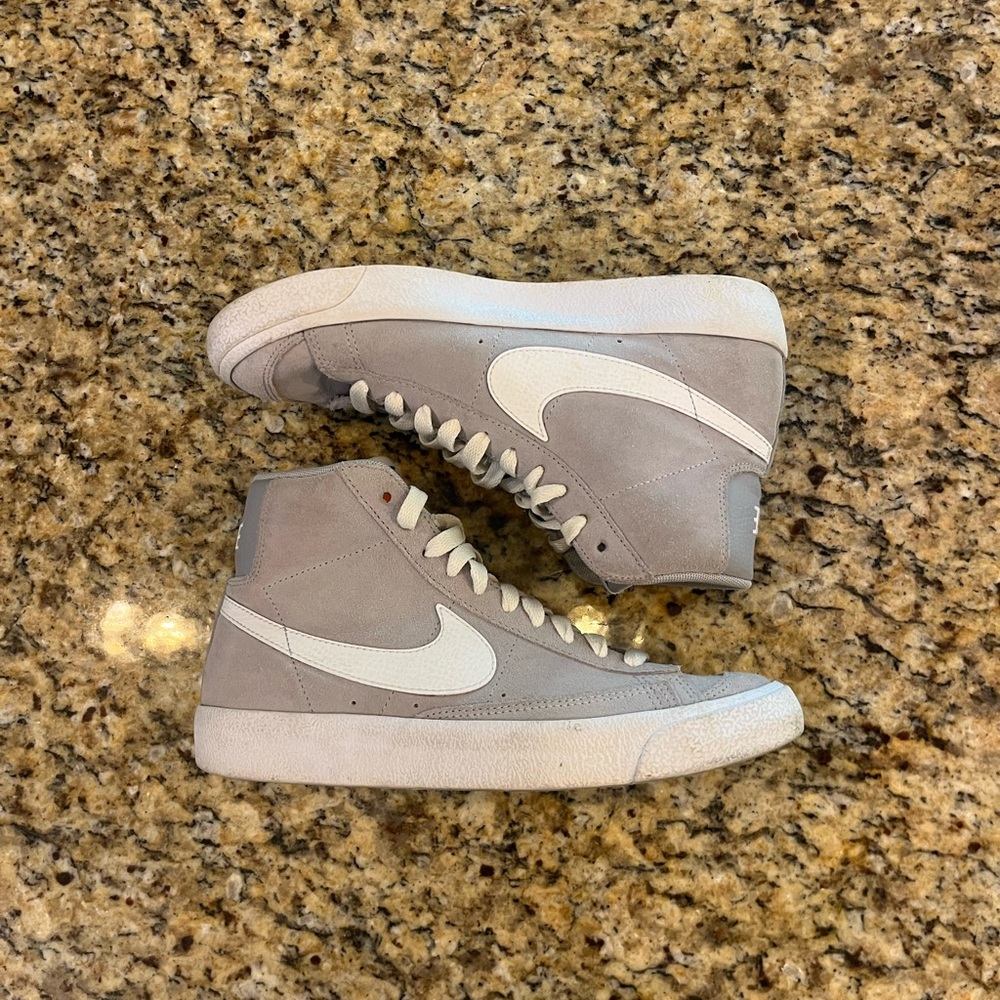 Grey Suede Nike Blazers Size 5.5 Boys / 7 Women’s!
